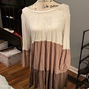 White and brown tunic